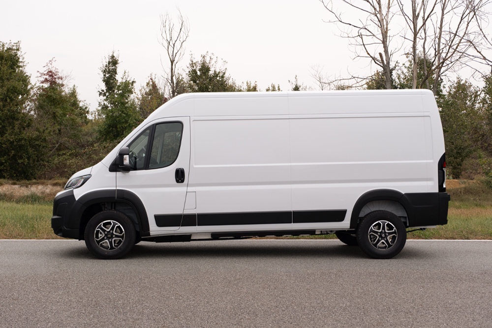 1000X667 DUCATO FURGON 04